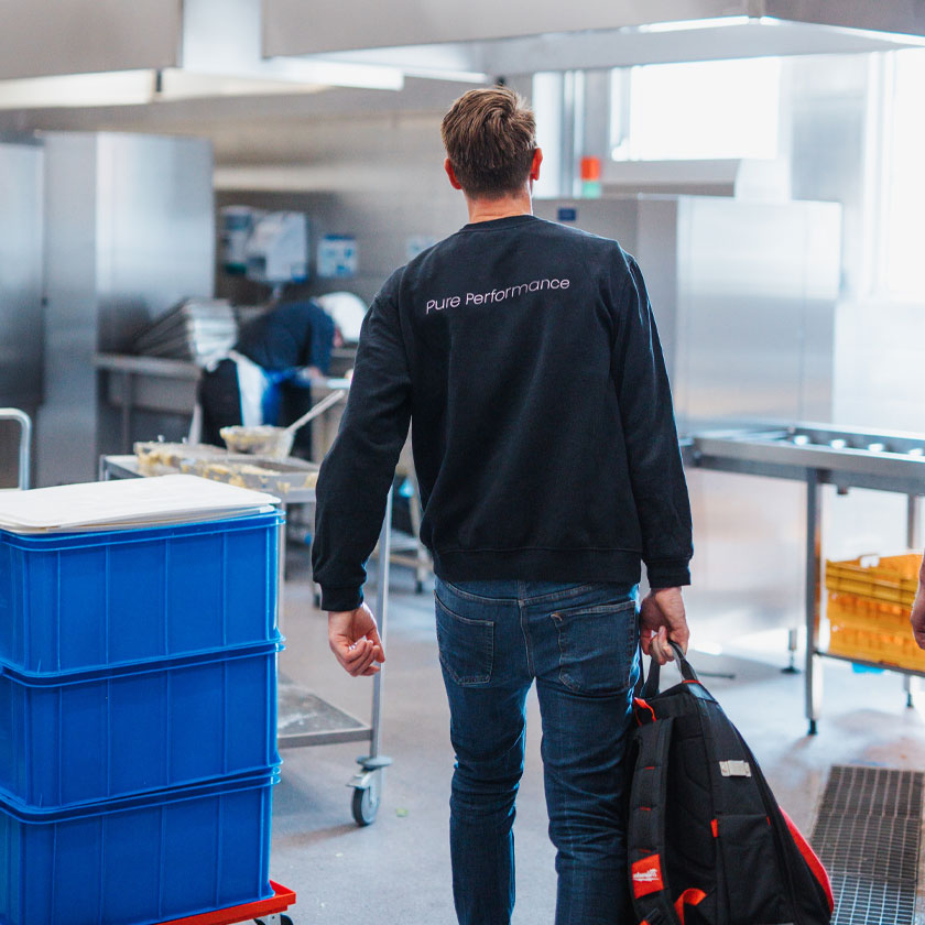 Nordisk Service Right Image And Text 840X840