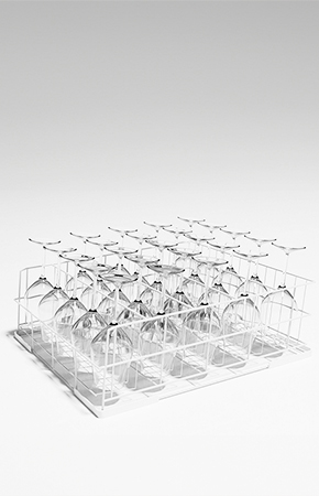 Wire Basket With Wine Glasses 290X450