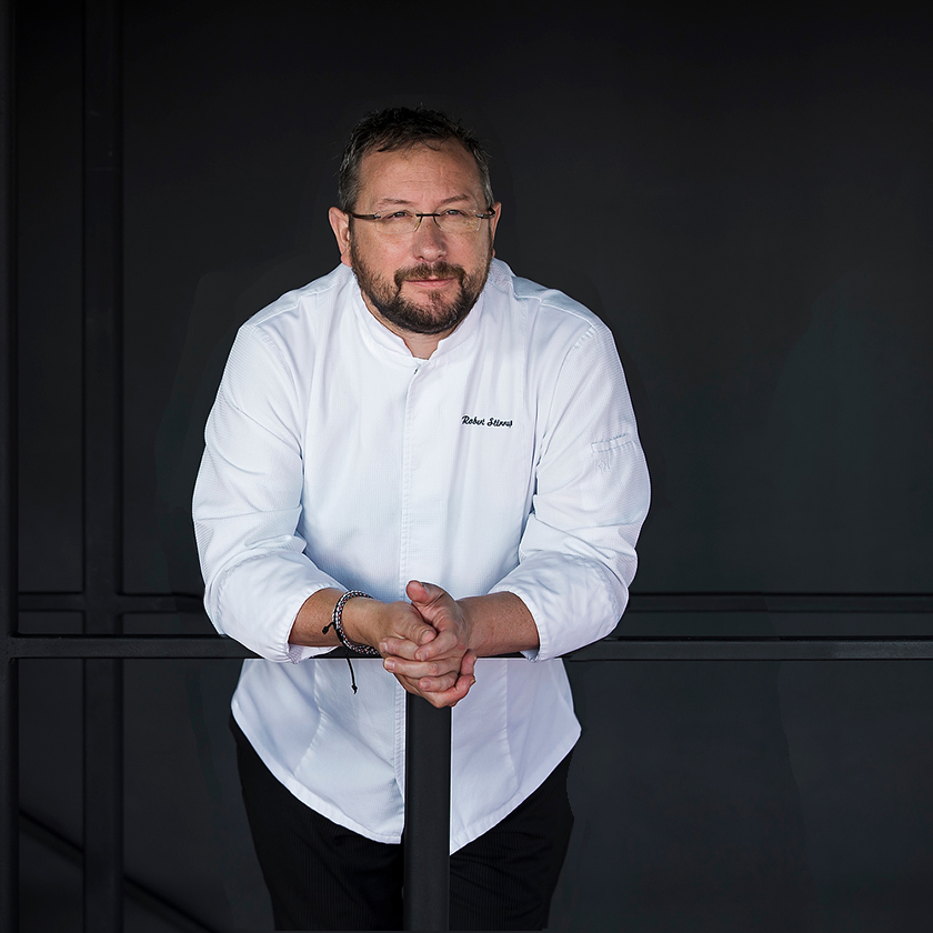 2 Robert Stirrup Fairmont Singapore Image And Text 840X840