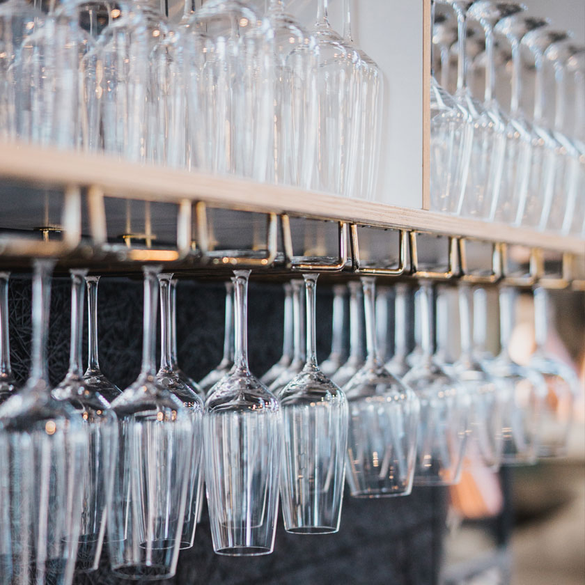 Hanging Glasses Right Image And Text 840X840