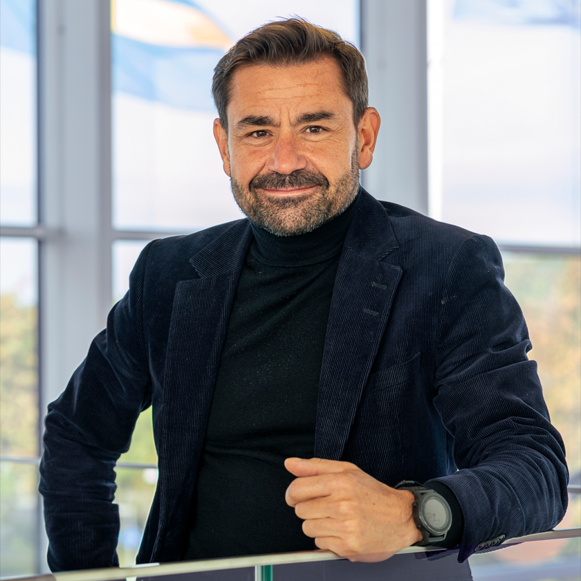 Mikael Samuelsson Image And Text 840X840