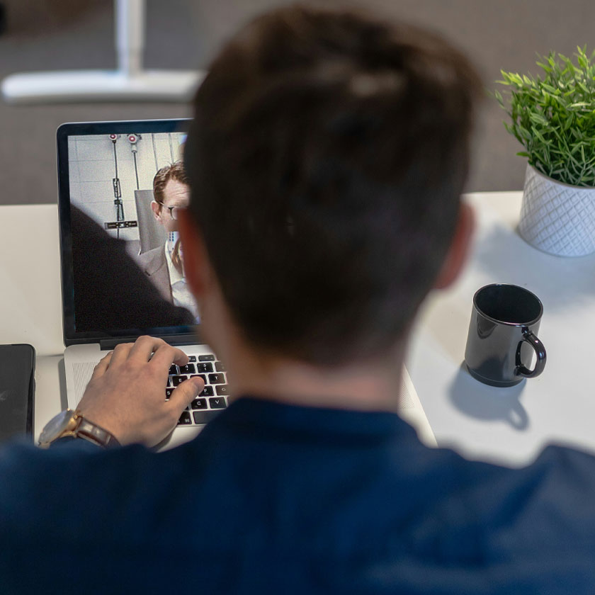 Services Meeting Image And Text 840X840